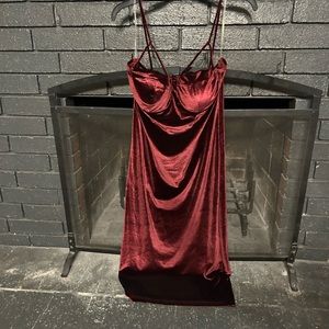 Velvet sweetheart bodycon dress